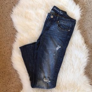 GUC distresses American eagle skinny jeans